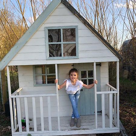 Willow Court Farm Studio South & Petting Farm, 8 Mins From Legoland & Windsor, 15 Mins From Lapland Uk Екстер'єр фото