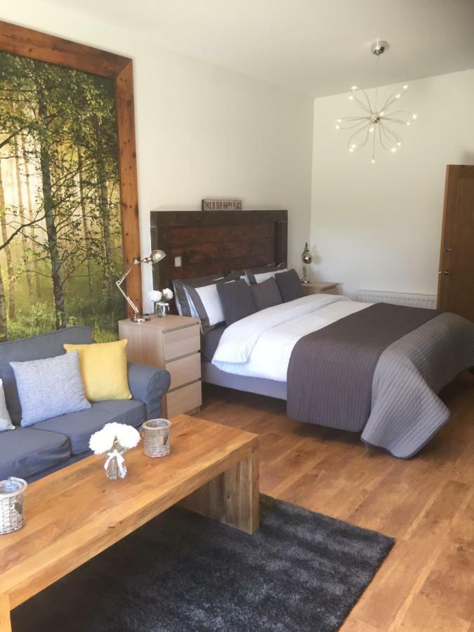 Willow Court Farm Studio South & Petting Farm, 8 Mins From Legoland & Windsor, 15 Mins From Lapland Uk Екстер'єр фото