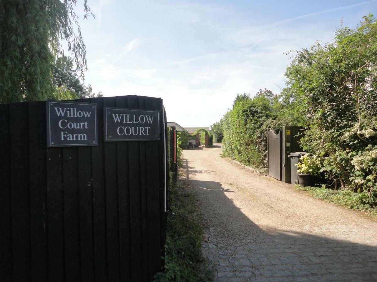 Willow Court Farm Studio South & Petting Farm, 8 Mins From Legoland & Windsor, 15 Mins From Lapland Uk Екстер'єр фото