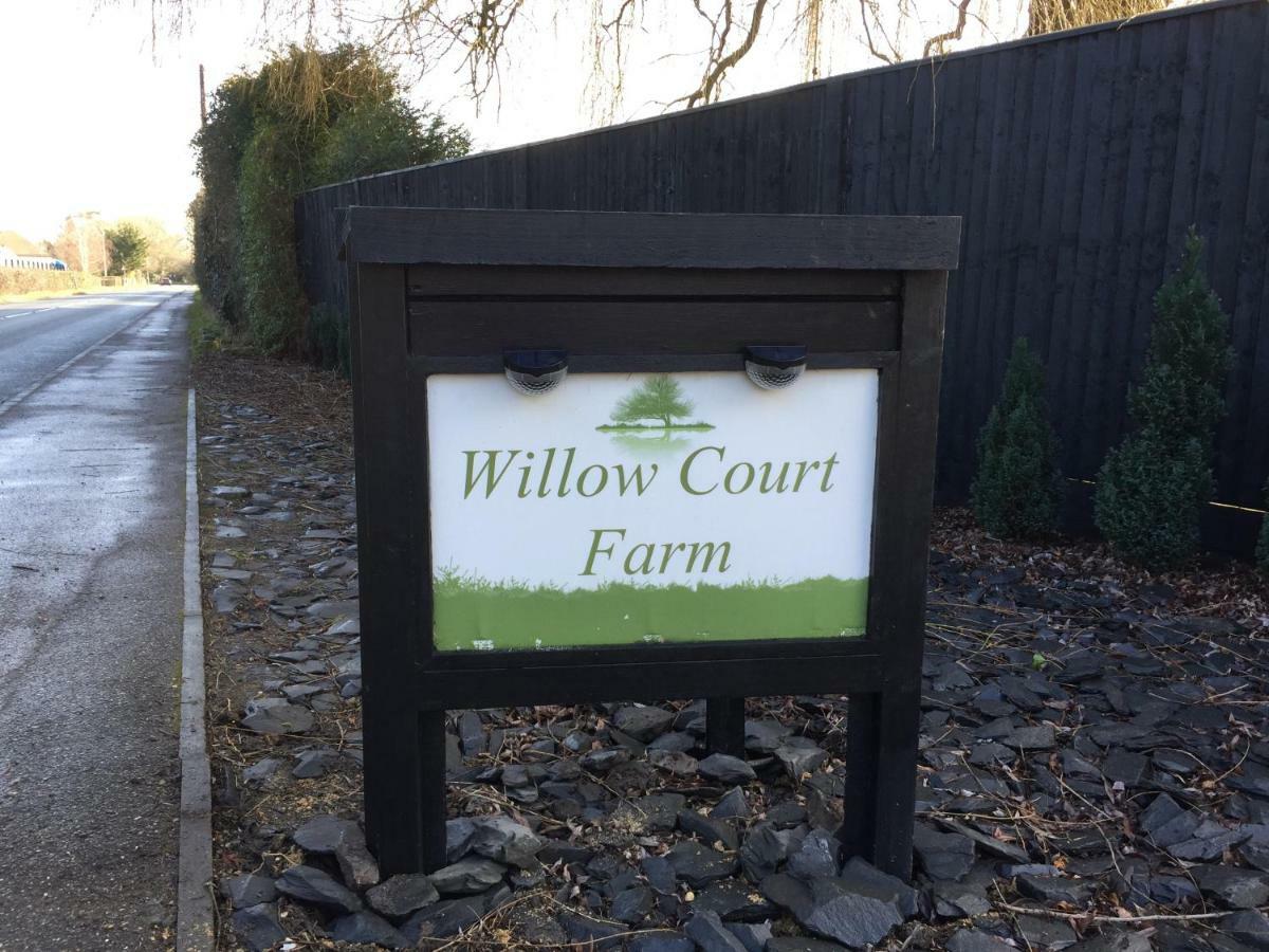 Willow Court Farm Studio South & Petting Farm, 8 Mins From Legoland & Windsor, 15 Mins From Lapland Uk Екстер'єр фото